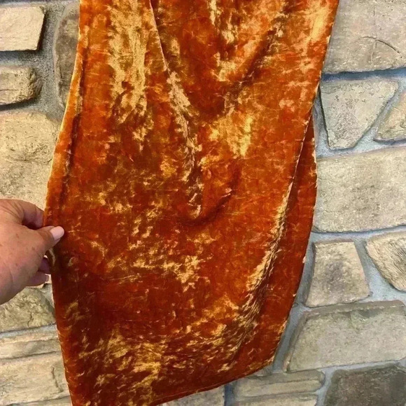 Urban Outfitters Women's Midi Burnt Orange Rust Velvet Like Cocktail Dress M - Picture 3 of 10